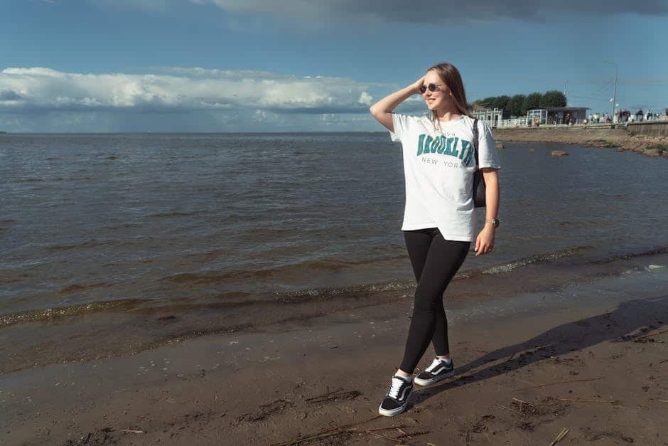 The Best Footwear for Beach Vacations F IMG 68bf834d36136